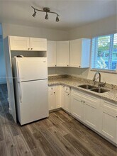 2119 NW 43rd St in Miami, FL - Building Photo - Building Photo