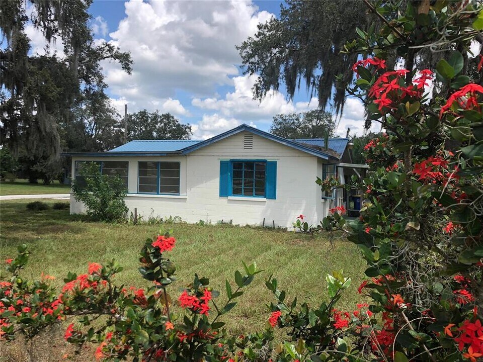 421 W Cornell St in Avon Park, FL - Building Photo