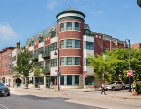 166 Harvard St in Brookline, MA - Foto de edificio - Building Photo
