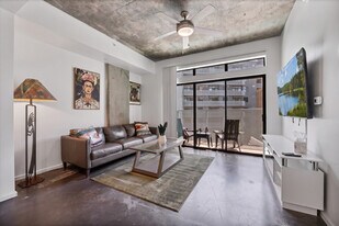333 E Roosevelt St, Unit SI ID1534613P in Phoenix, AZ - Building Photo