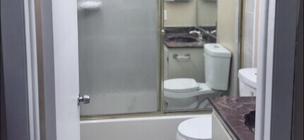 3301 NW 47th Terrace in Lauderdale Lakes, FL - Building Photo - Building Photo