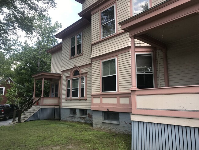 141-143-143 Silver St in Dover, NH - Building Photo - Building Photo