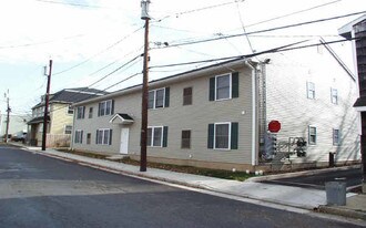 19 South St in Manville, NJ - Building Photo