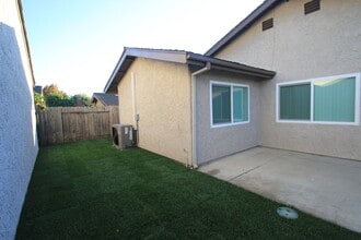 6356 Swallow St in Ventura, CA - Building Photo - Building Photo