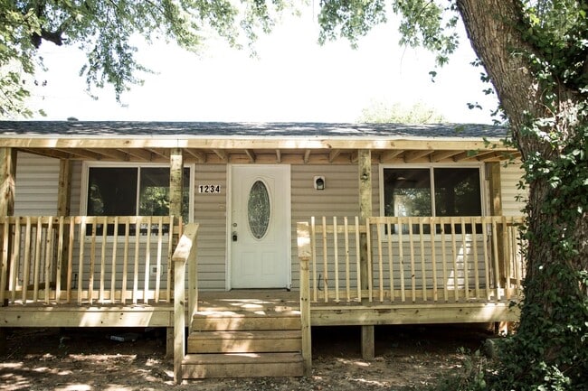 property at 1234 N Glenn Ave
