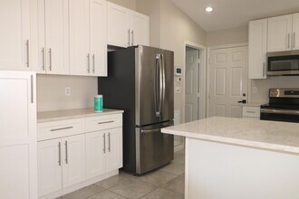 1037 Island Manor Dr in Greenacres, FL - Building Photo - Building Photo