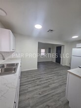 705 NW Euclid Ave in Lawton, OK - Building Photo - Building Photo