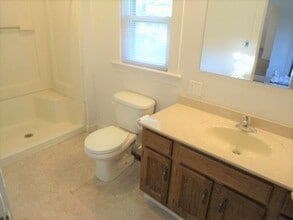 1707 Charles St in La crosse, WI - Building Photo - Building Photo