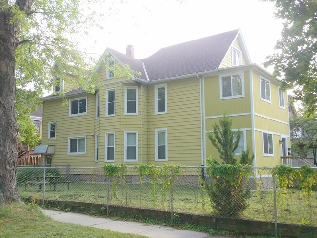 property at 1205 Chandler St