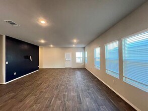 15112 Siberian Elm Ln in Austin, TX - Building Photo - Building Photo