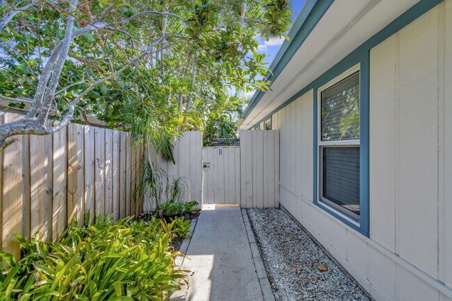 309 NE 7th Ave in Delray Beach, FL - Building Photo - Building Photo