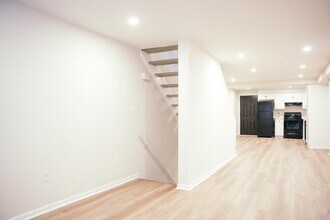 916 W Lombard St in Baltimore, MD - Building Photo - Building Photo