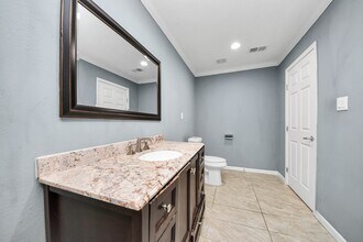 5920 Conley St in Houston, TX - Building Photo - Building Photo