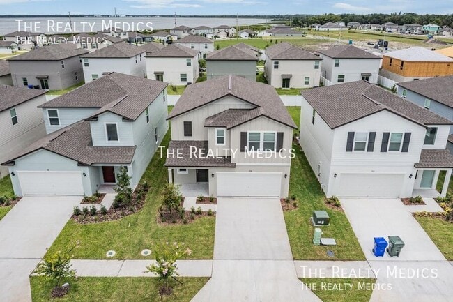 978 Hour Glass Rd in Lakeland, FL - Building Photo - Building Photo