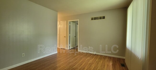 4006 Esseldale Dr in St. Ann, MO - Building Photo - Building Photo