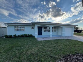 16 Seabreeze Dr in Ormond Beach, FL - Building Photo
