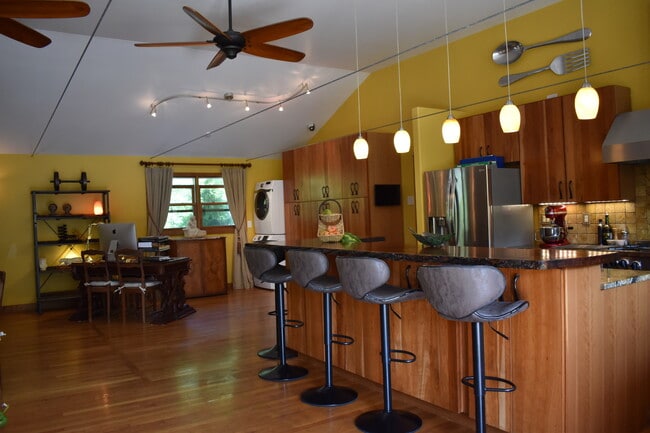 property at 336 Chunns Cove Rd