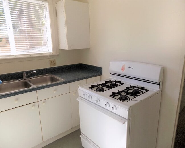 735-745 Grand Ave in San Luis Obispo, CA - Building Photo - Building Photo