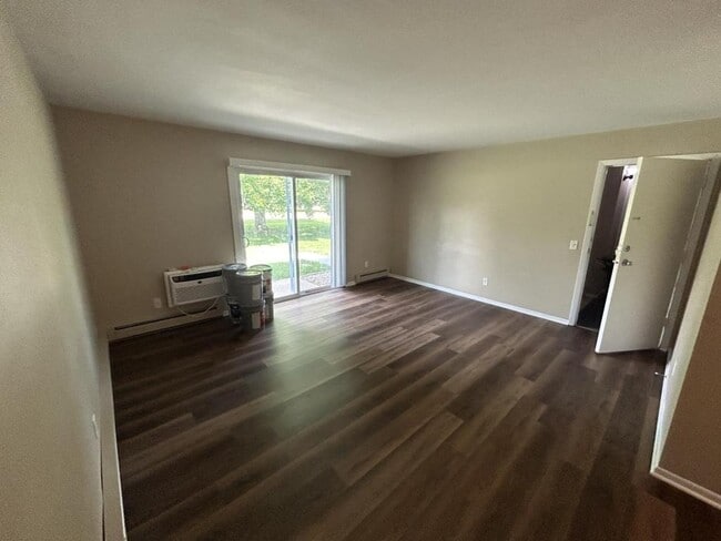 6578 Lake Rd in Windsor, WI - Building Photo - Building Photo