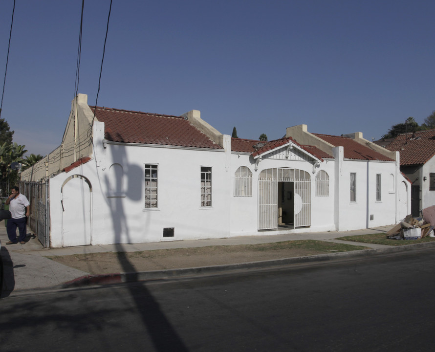 4225-4229 1/2 Lockwood Ave in Los Angeles, CA - Building Photo