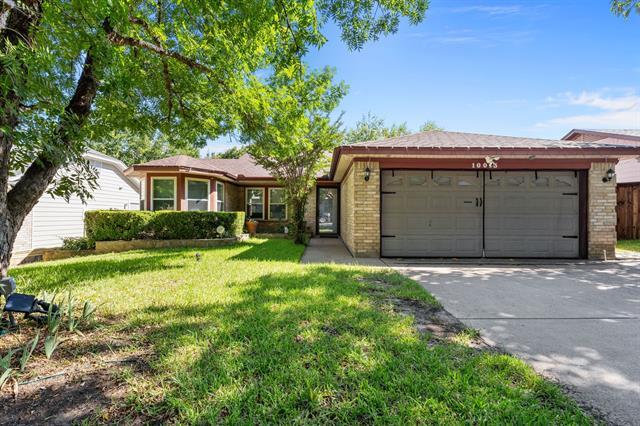 10013 N Suttonwood Dr in Fort Worth, TX - Building Photo