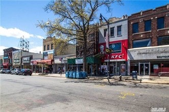 30-44 Steinway St in Astoria, NY - Building Photo - Building Photo