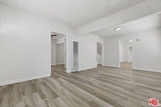 1060 McFarland Ave in Los Angeles, CA - Building Photo - Building Photo