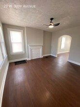 29 W Neff Ave in Columbus, OH - Foto de edificio - Building Photo