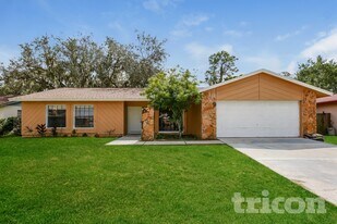 603 Ephrata Dr in Brandon, FL - Building Photo