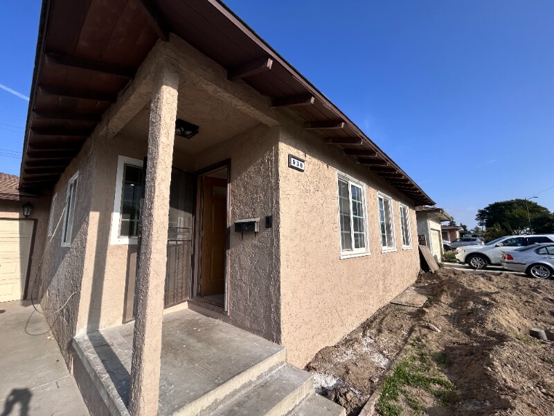 936 N Onondaga Ave in Anaheim, CA - Building Photo