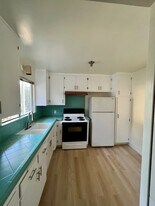 2518 Drake St, Unit 2518 in Bakersfield, CA - Building Photo