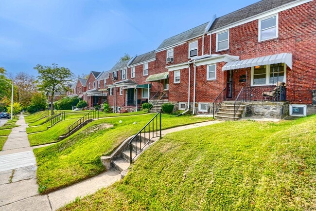 property at 2716 N Longwood St