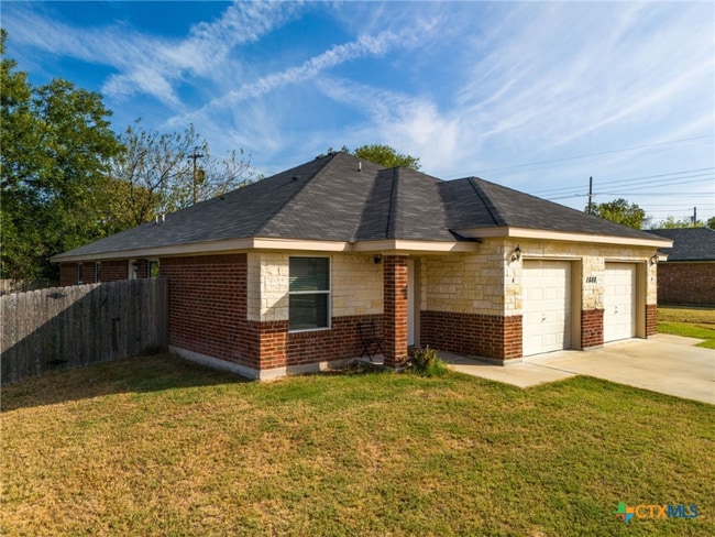 1600 Van Zanten Dr in Killeen, TX - Foto de edificio - Building Photo