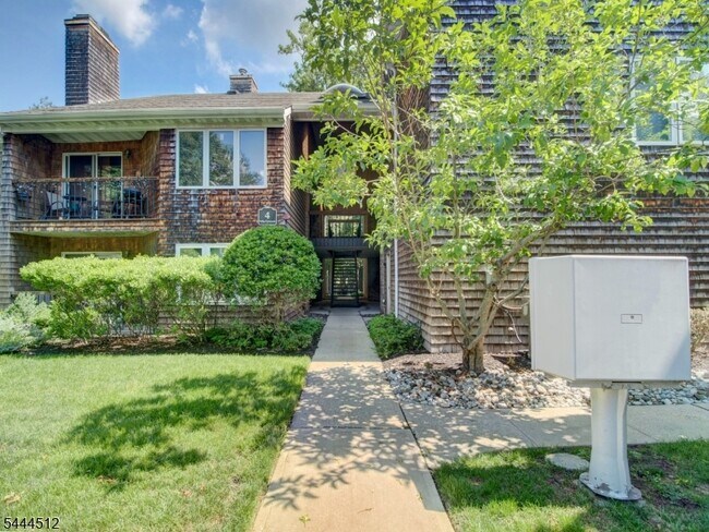 property at 4 Tulip Crescent