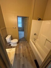 606 E Riverside Dr in Evansville, IN - Building Photo - Building Photo