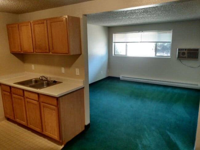 property at 345 N 5th St