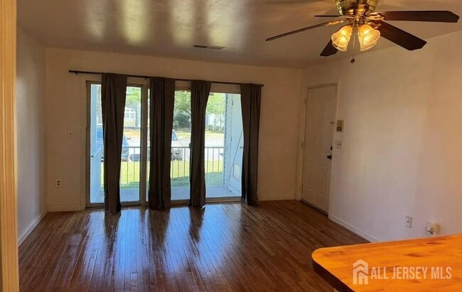 314 Edpas Rd in New Brunswick, NJ - Building Photo - Building Photo