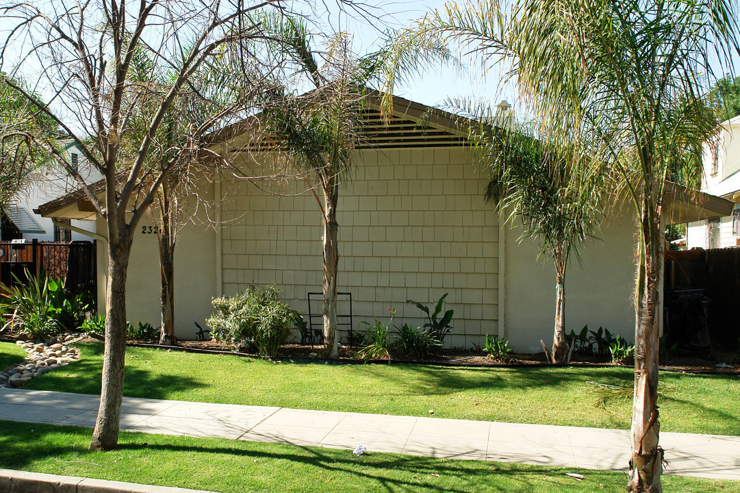 2326 E Thomas Ave in Fresno, CA - Building Photo