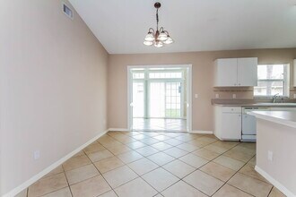 4637 72nd Ct E in Bradenton, FL - Foto de edificio - Building Photo