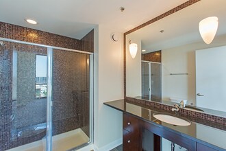 698 W Wayman St in Chicago, IL - Foto de edificio - Building Photo