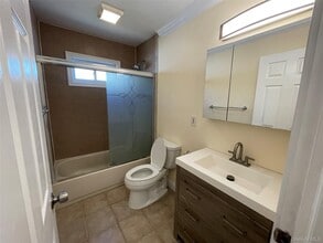 14 Glen Ln in Copiague, NY - Building Photo - Building Photo