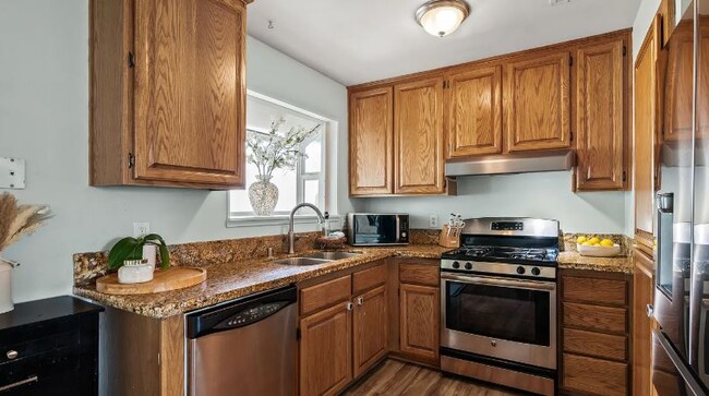9245 Caldera Way in Sacramento, CA - Building Photo - Building Photo