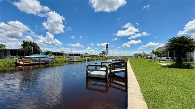 716 Blackburn Blvd in North Port, FL - Building Photo - Building Photo