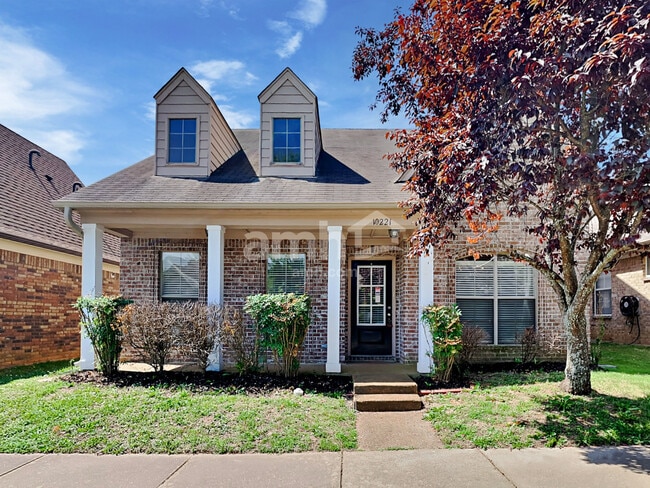 property at 10221 Eveninghill Dr