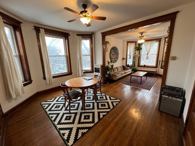 2648 N Albany Ave in Chicago, IL - Building Photo - Building Photo