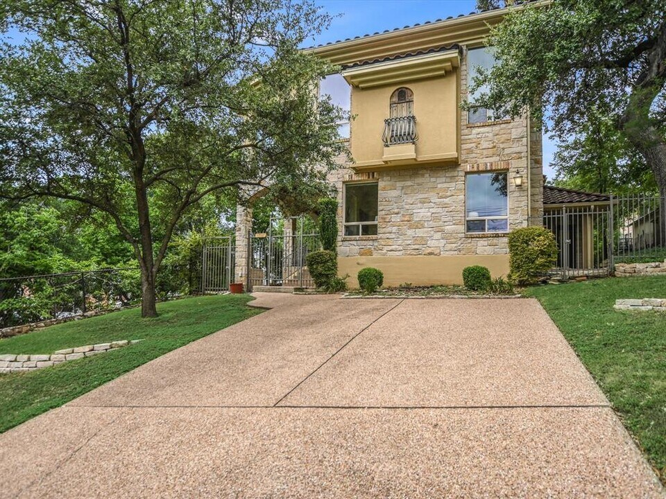 1007 W 9th St in Austin, TX - Building Photo