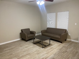 7418 Bywood St in Houston, TX - Building Photo