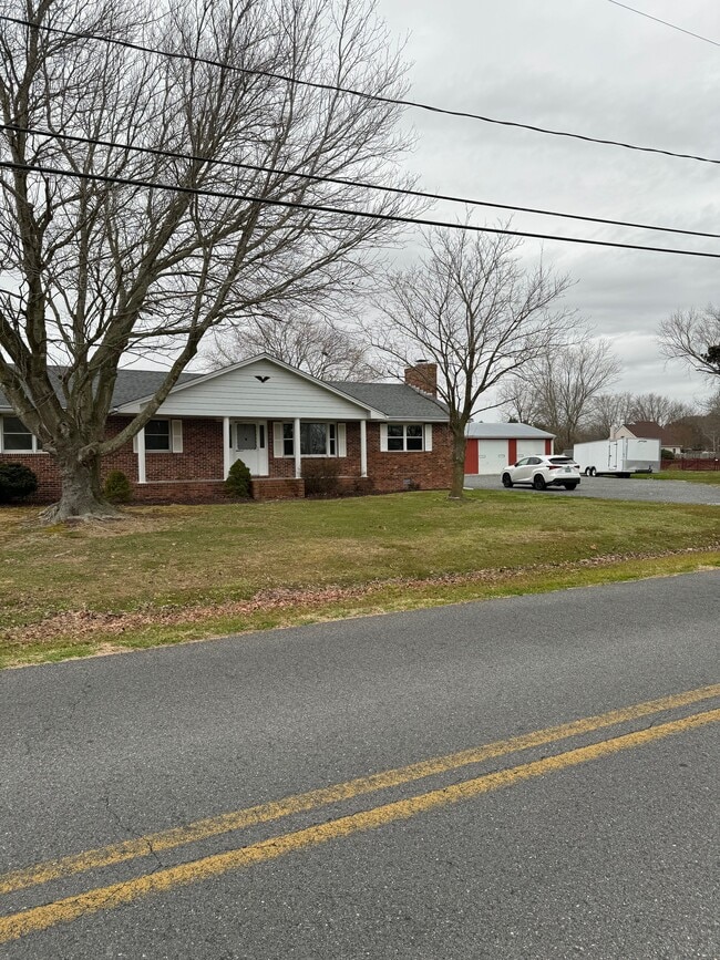 12445 Dixie Dr in Bishopville, MD - Building Photo - Building Photo