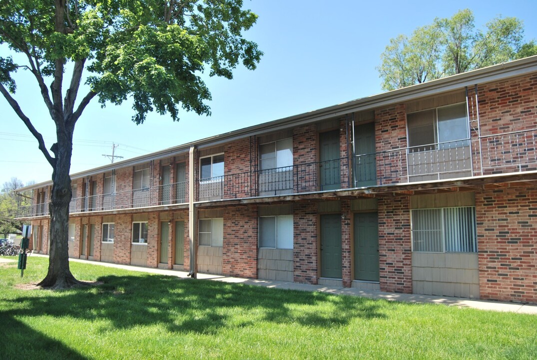 Wildcat Inn - 1854-1858 Claflin in Manhattan, KS - Foto de edificio