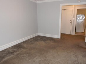 234 Lexington Ave in Jersey City, NJ - Building Photo - Interior Photo